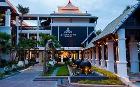 เฮือนนานา บูติค โฮเต็ล